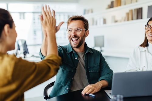 Bättre hälsa på jobbet: 5 enkla sätt till ett friskare bolag