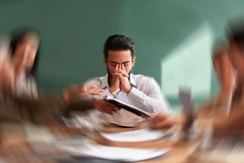 Stress på arbetsplatsen – orsaker, symtom och hur du minskar den